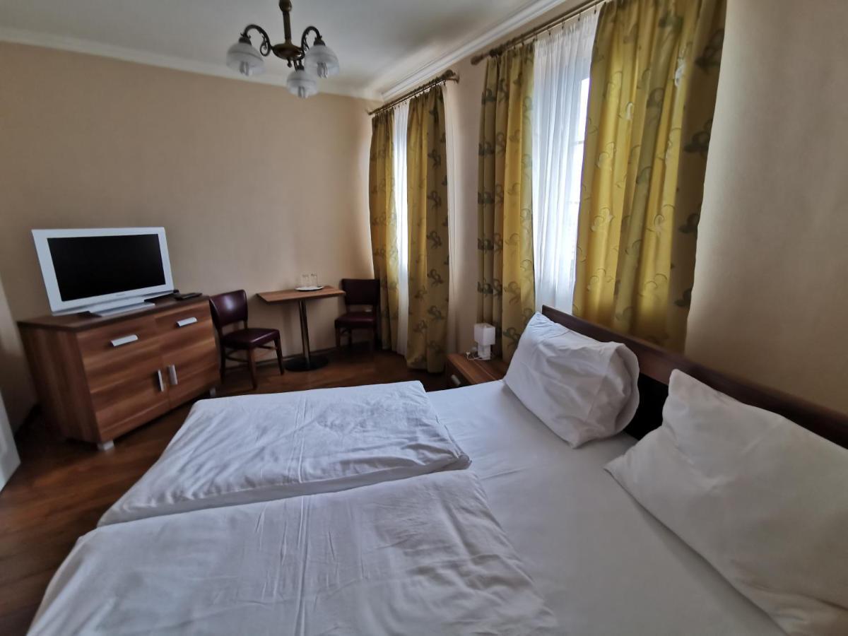 Restaurant Pansion Wien Cierny Brod Экстерьер фото