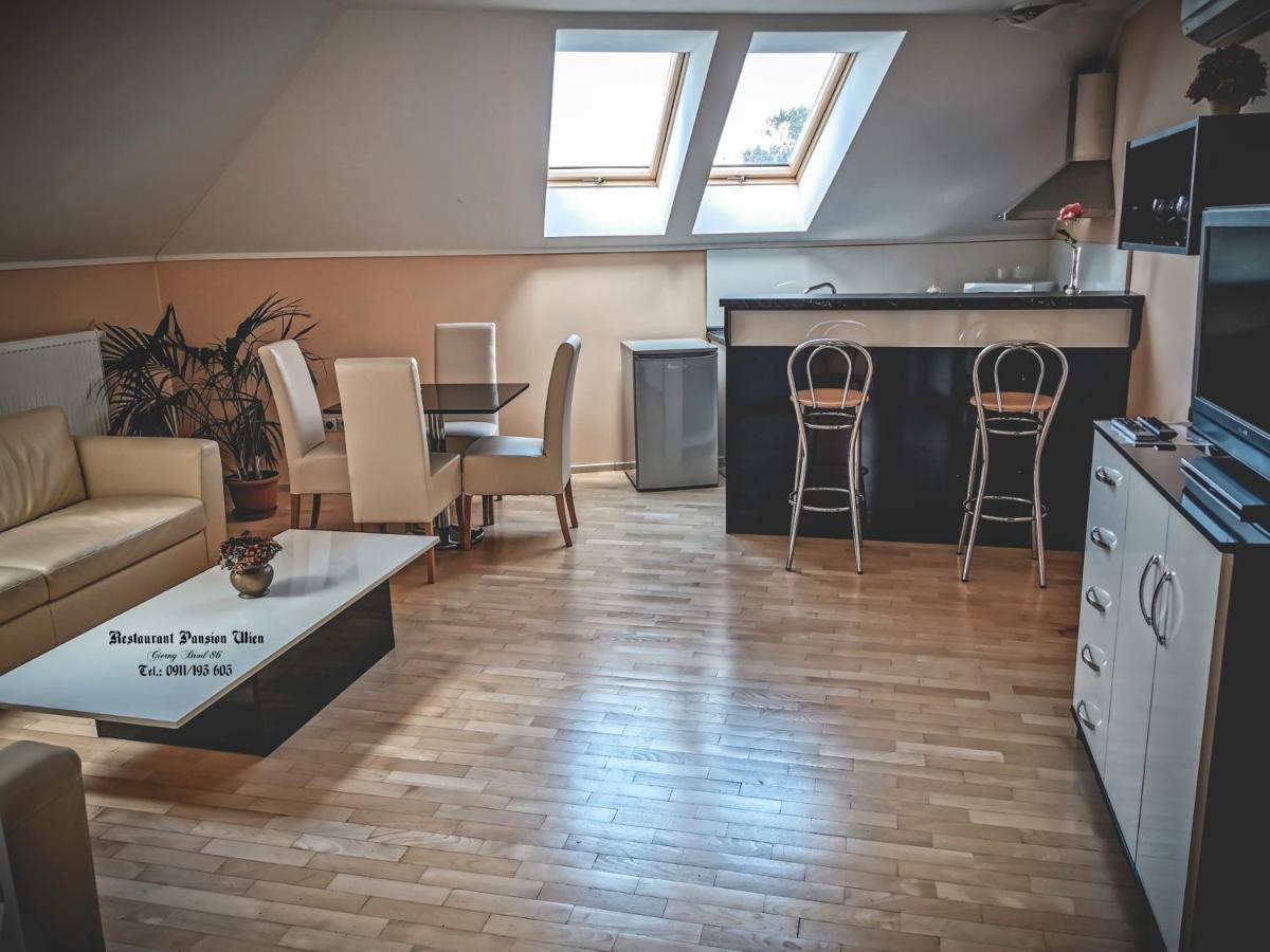 Restaurant Pansion Wien Cierny Brod Экстерьер фото