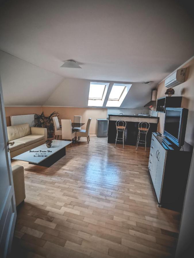 Restaurant Pansion Wien Cierny Brod Экстерьер фото