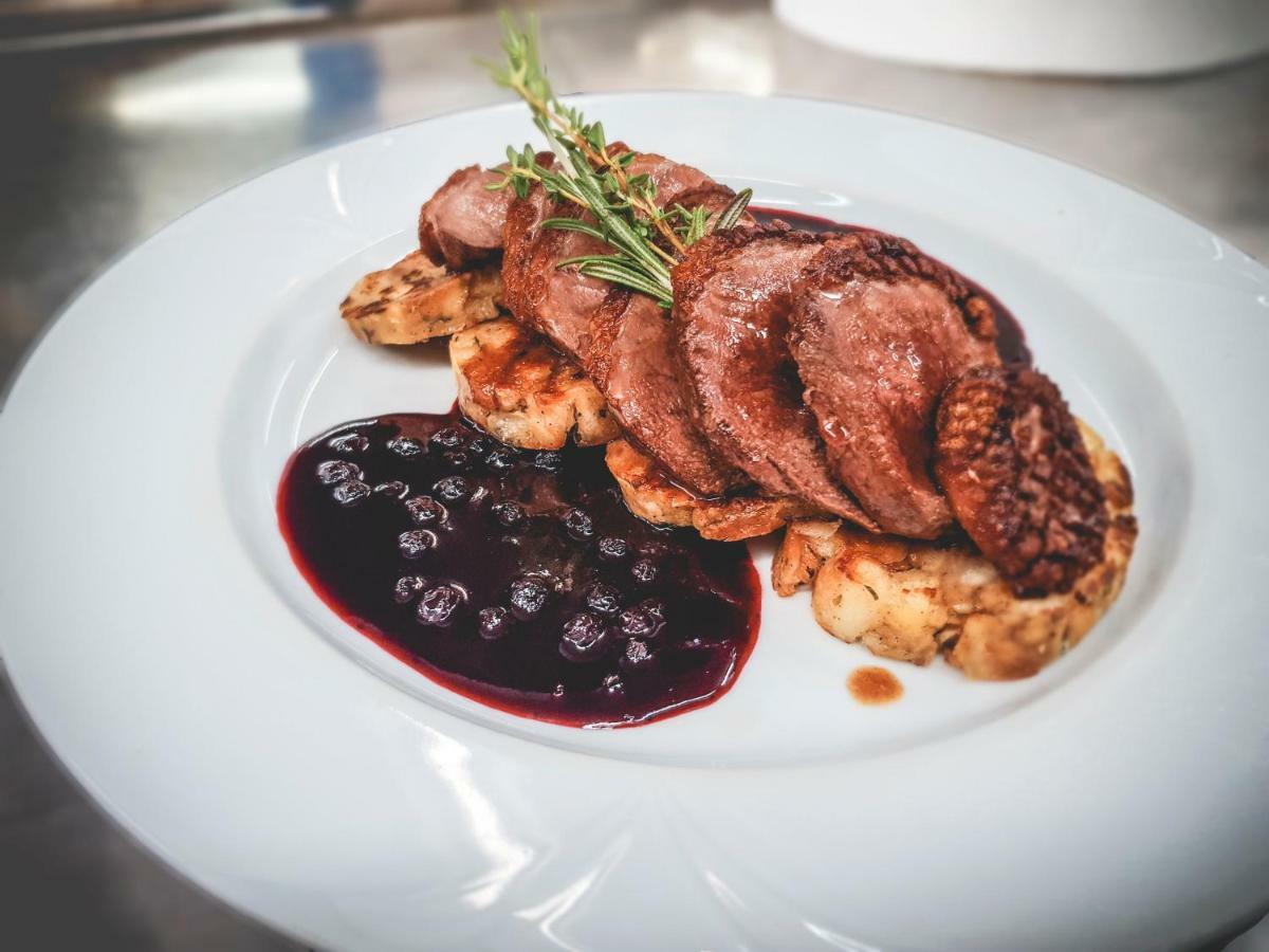 Restaurant Pansion Wien Cierny Brod Экстерьер фото