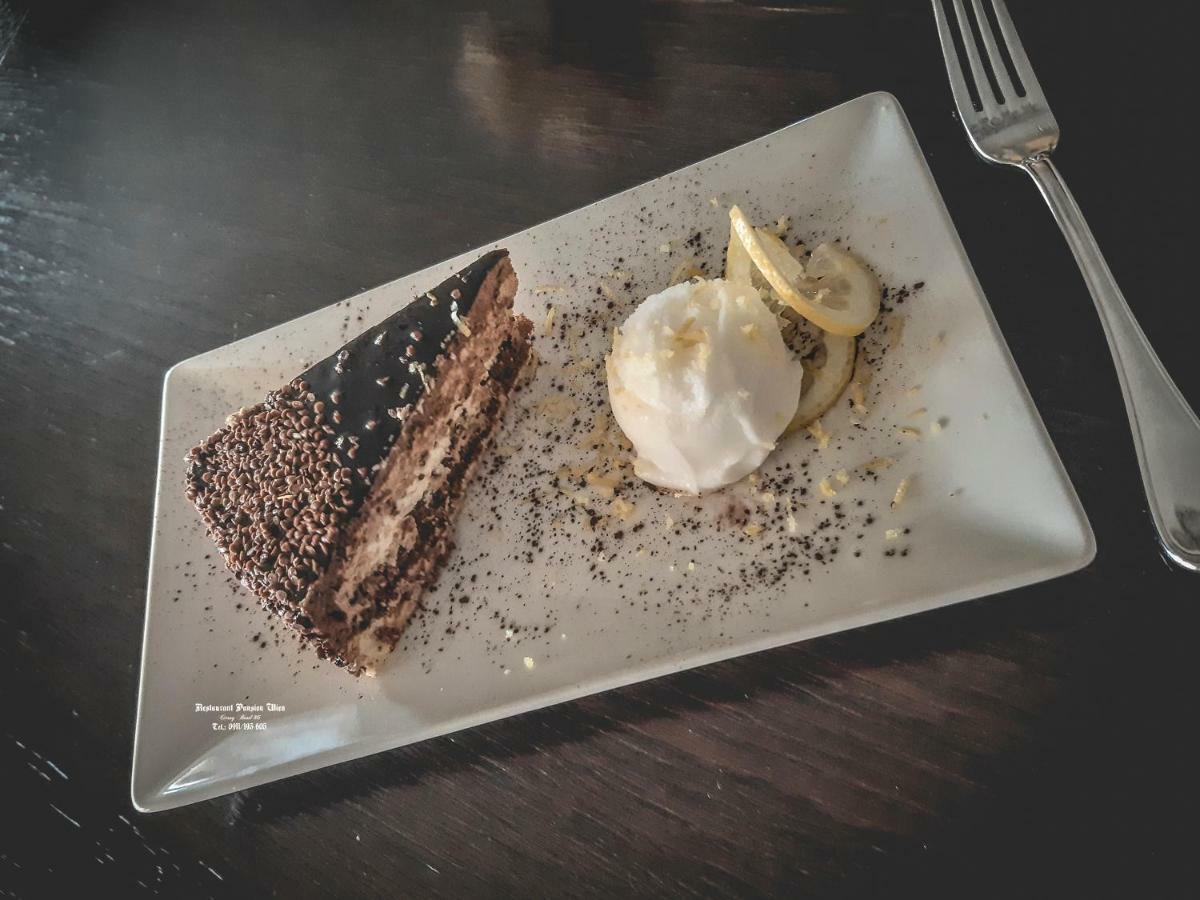 Restaurant Pansion Wien Cierny Brod Экстерьер фото